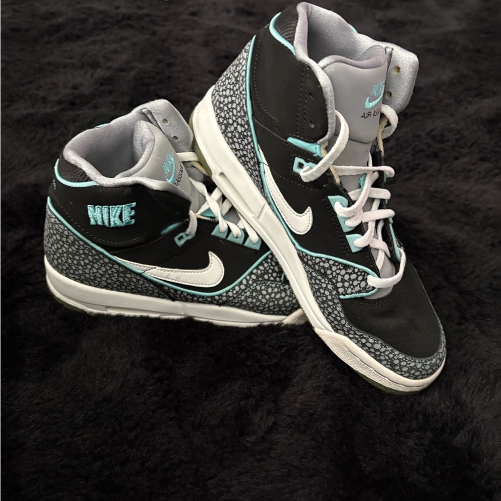 Nike Air Assault 317606-013 High Safari Animal Print Black/Turquoise size 6Y